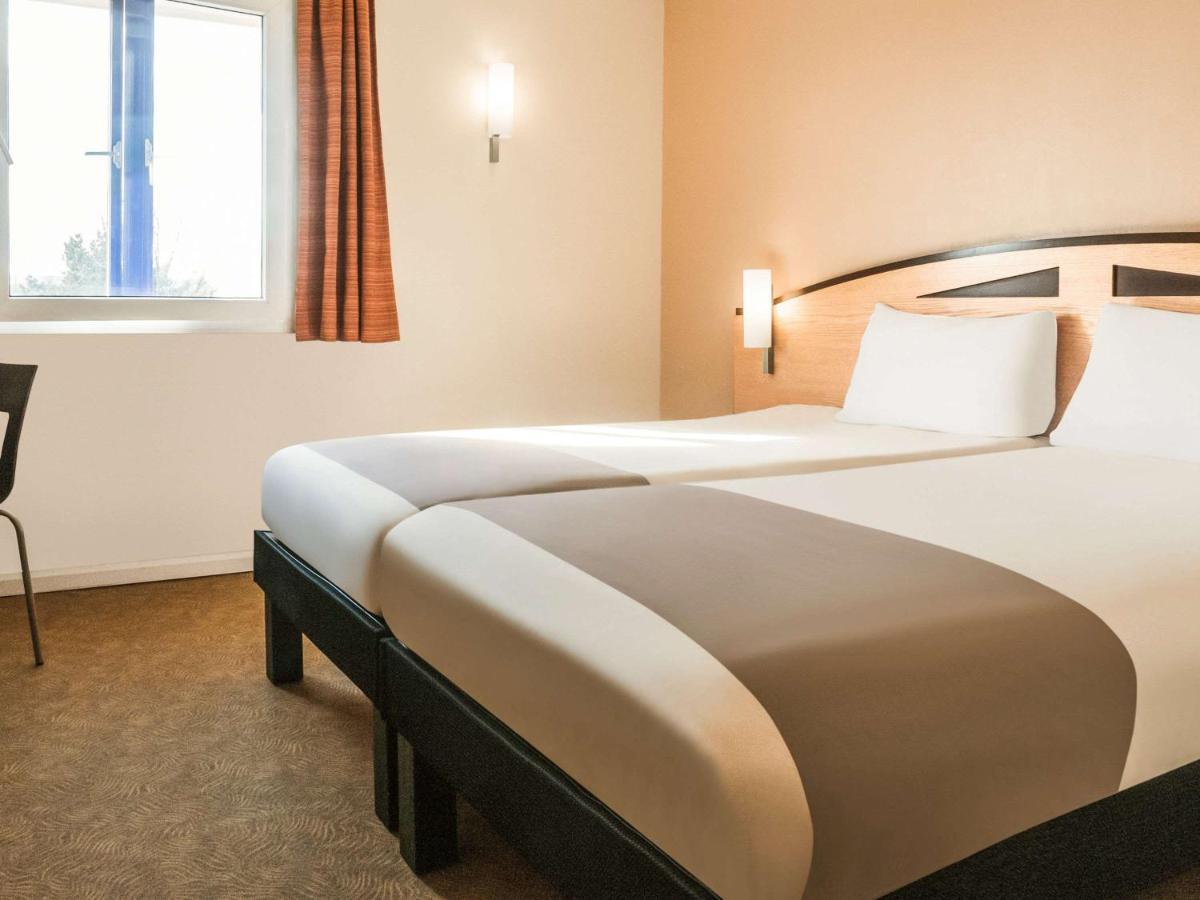 Ibis Chesterfield North - Barlborough Экстерьер фото