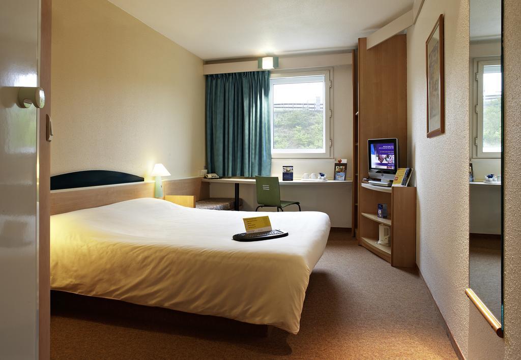 Ibis Chesterfield North - Barlborough Экстерьер фото