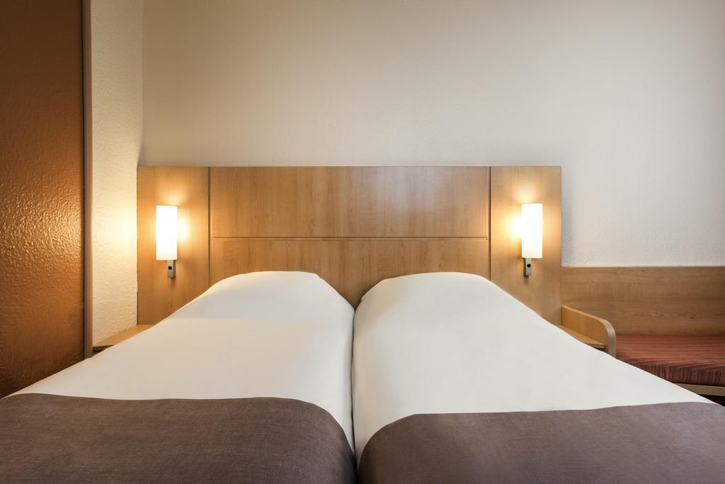 Ibis Chesterfield North - Barlborough Экстерьер фото