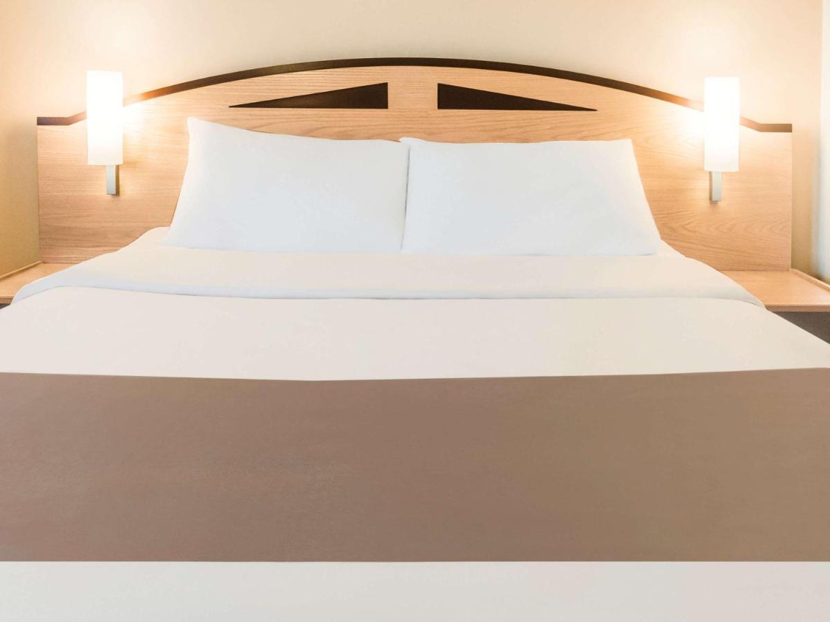 Ibis Chesterfield North - Barlborough Экстерьер фото